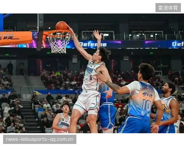 CBA奇迹瞬间：当顶级球星被双人包夹依然命中三分的背后故事